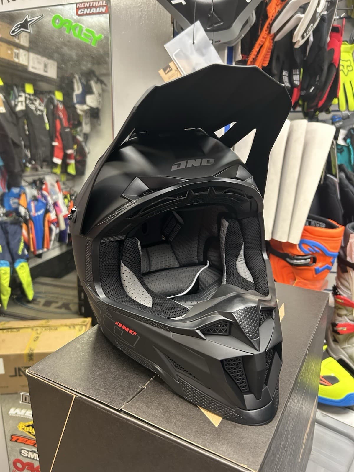 One Industries X-297 motocross/enduro helmet black
