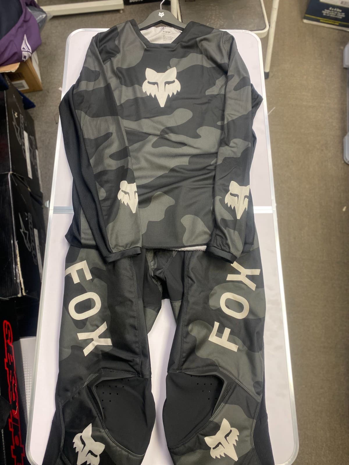 Fox motocross/enduro kit 180 bnkr camo/black/grey