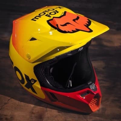 Fox V3 helmet 40th anniversary limited edition size small yellow/orange/black